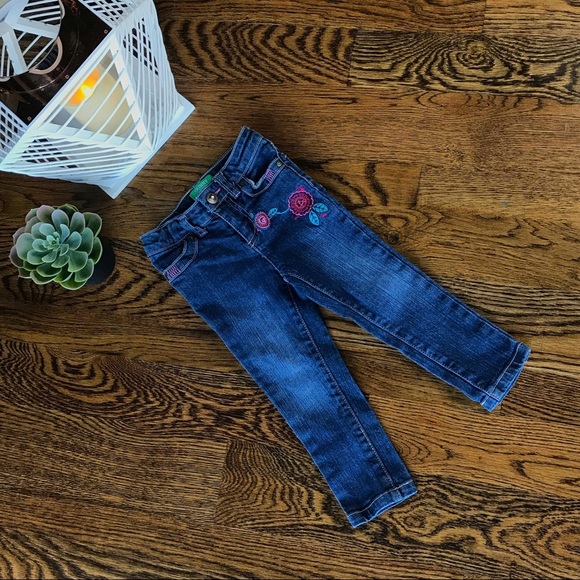 Other - [SOLD] Kids R Us Skinny Jeans With Flowers 2T